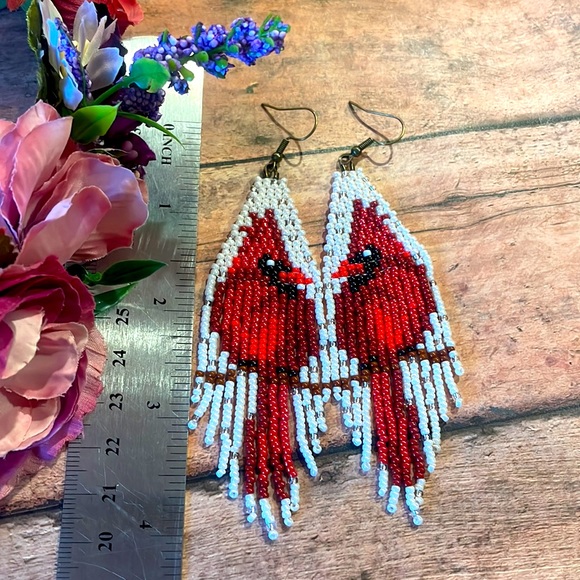 Red Cardinal birds in white - Picture 6 of 6